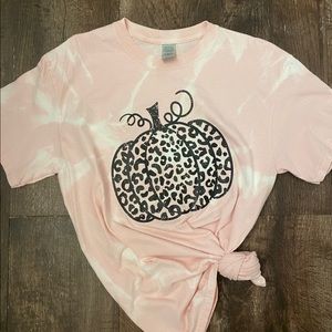 Bleached light pink pumpkin cheetah